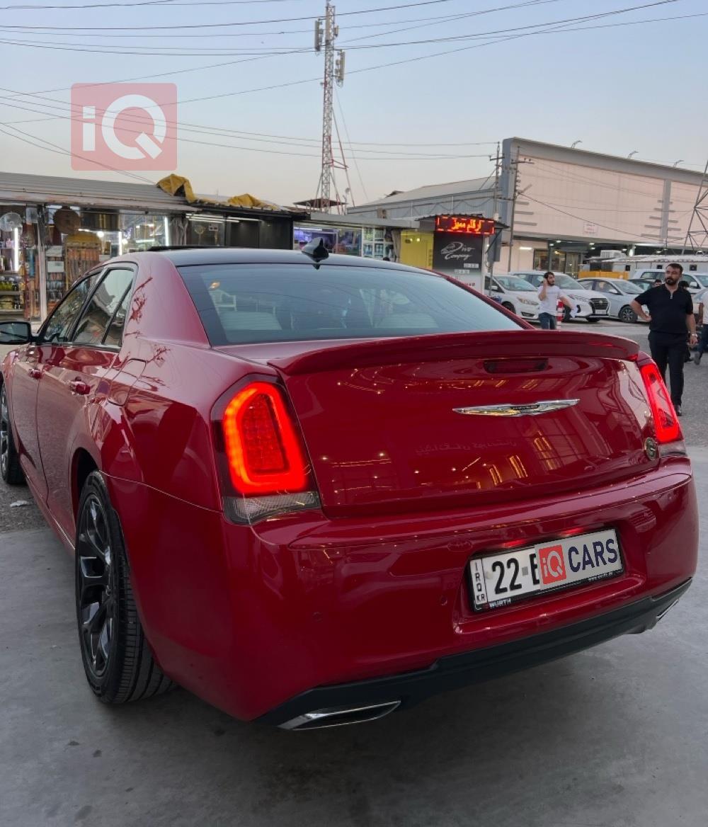 كرايسلر 300
